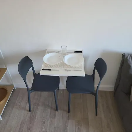 Cosy Proche Des Plages De Golfe Juan 아파트 *