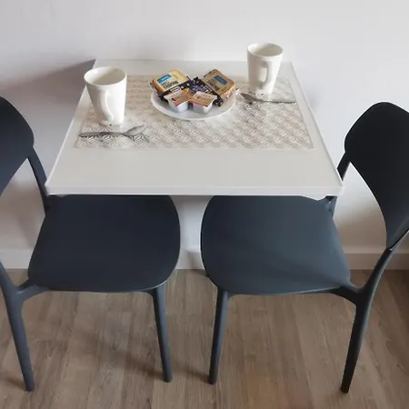 아파트 Cosy Proche Des Plages De Golfe Juan 발로리스