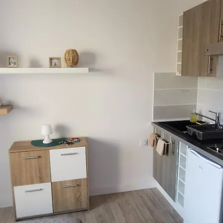 Cosy Proche Des Plages De Golfe Juan 아파트 *